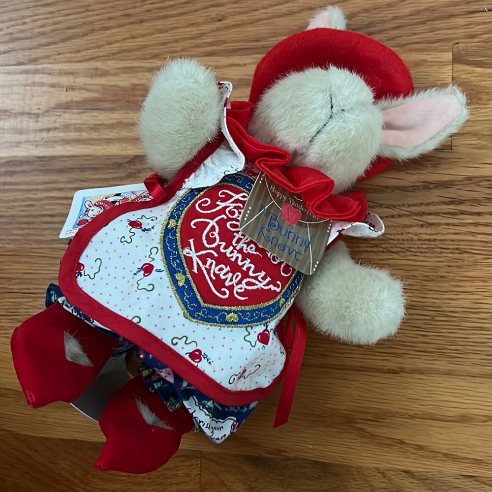 MUFFY VANDERBEAR THE BUNNY KNAVE